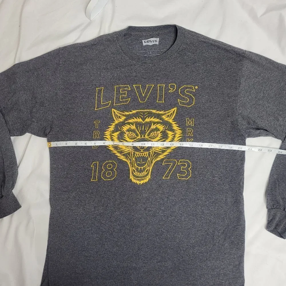LEVI'S 1873 gray wolverine graphic long‎ sleeve crew neck tee shirt unisex L